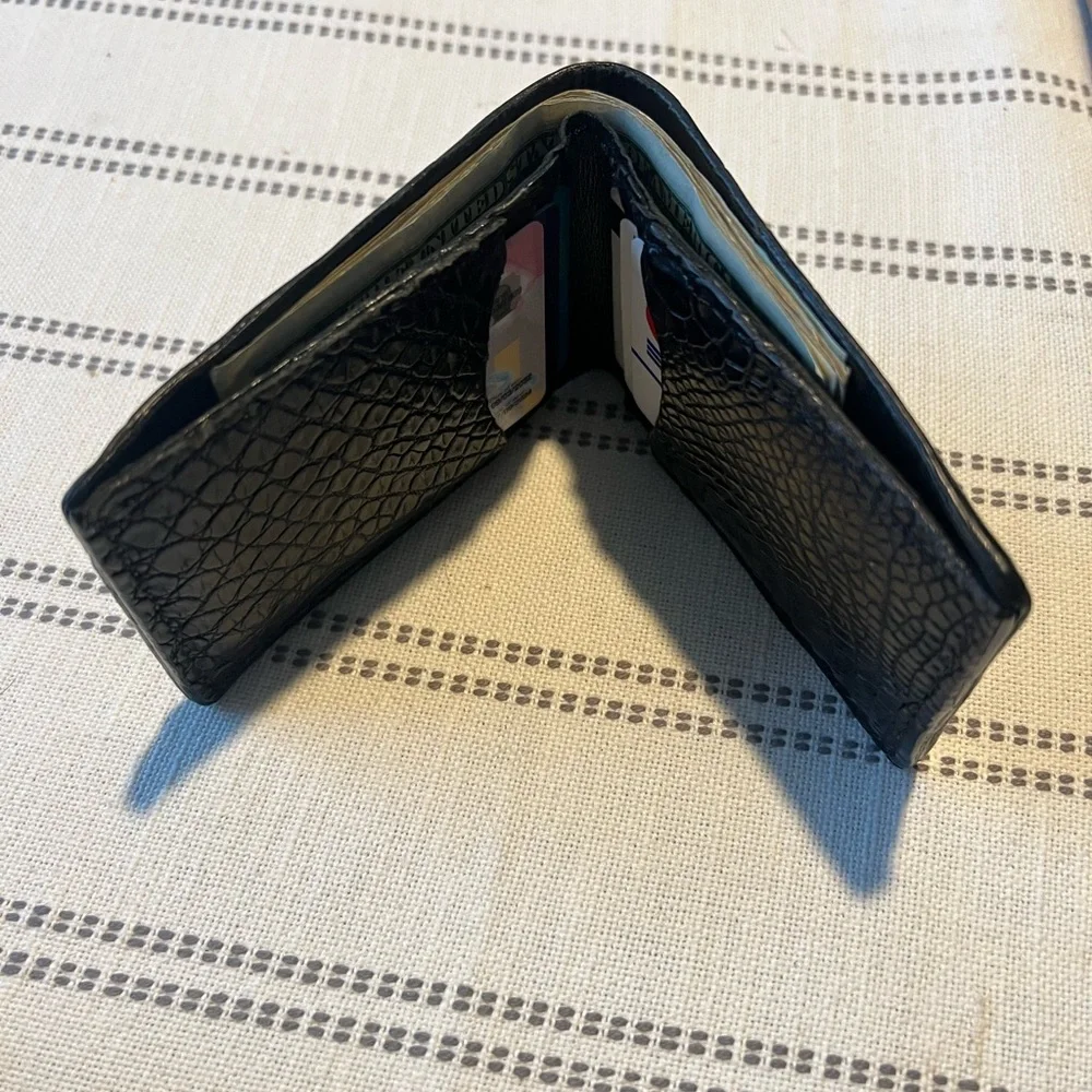 Men’s custom black alligator wallet